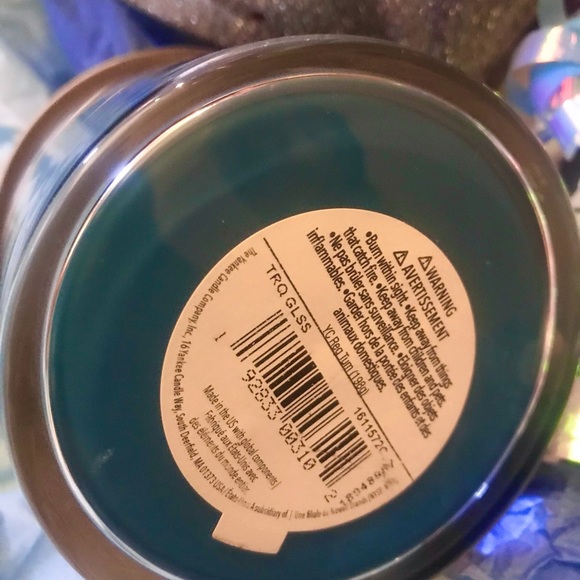 One Turquoise Glass tumbler Candle Yankee - Picture 2 of 2